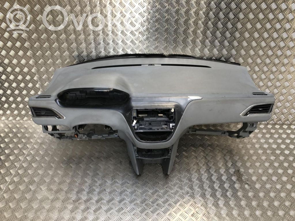Peugeot 208 I Kojelauta