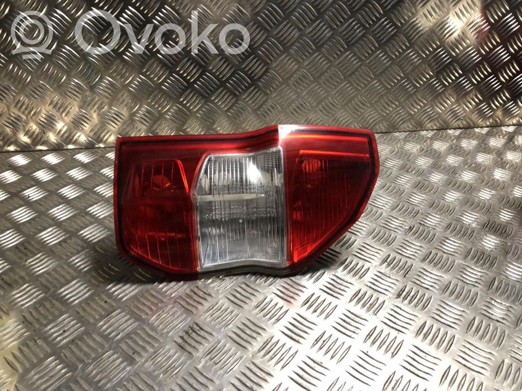 Ford Transit Courier Galinis žibintas kėbule 