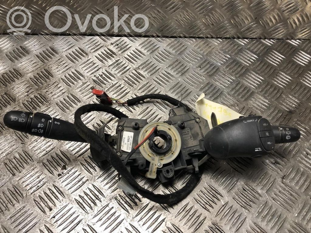 Renault Kangoo I Steering wheel buttons/switches 