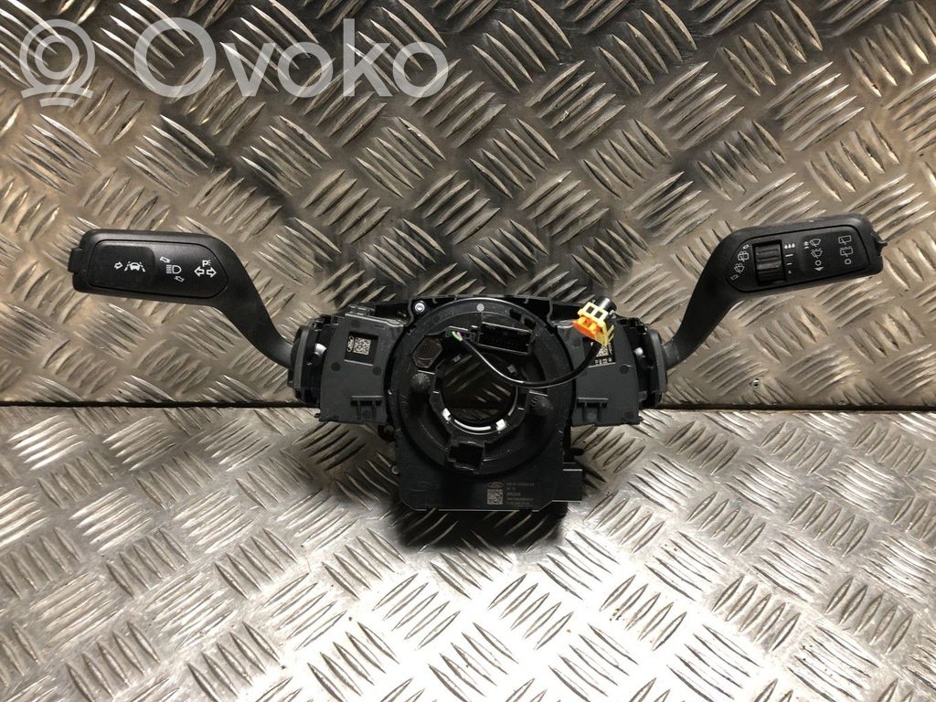 Boutons / interrupteurs volant   H1BT3F944AJ,H1BT3F944AJ