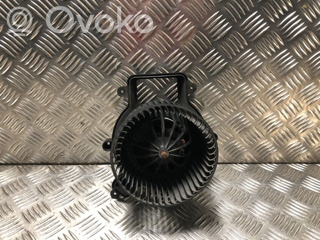 Peugeot 3008 I Pečiuko ventiliatorius/ putikas 