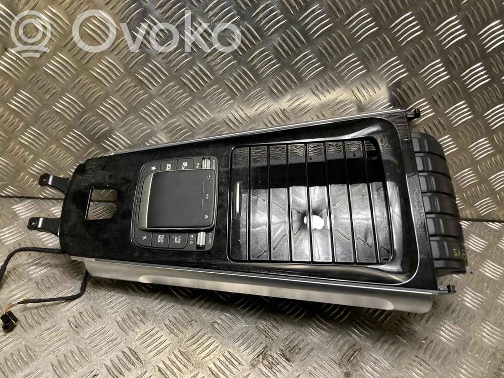 Mercedes-Benz GLB X247 Keskikonsoli 