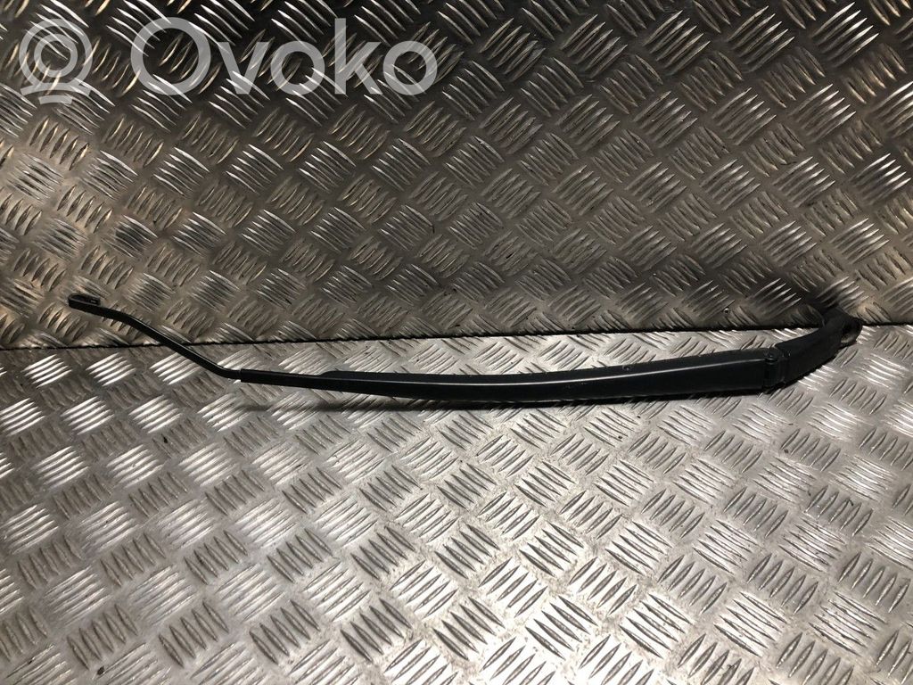 Toyota Yaris XP210 Braccio della spazzola tergicristallo anteriore 
