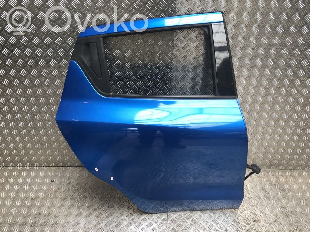 Suzuki Swift III Galinės durys 