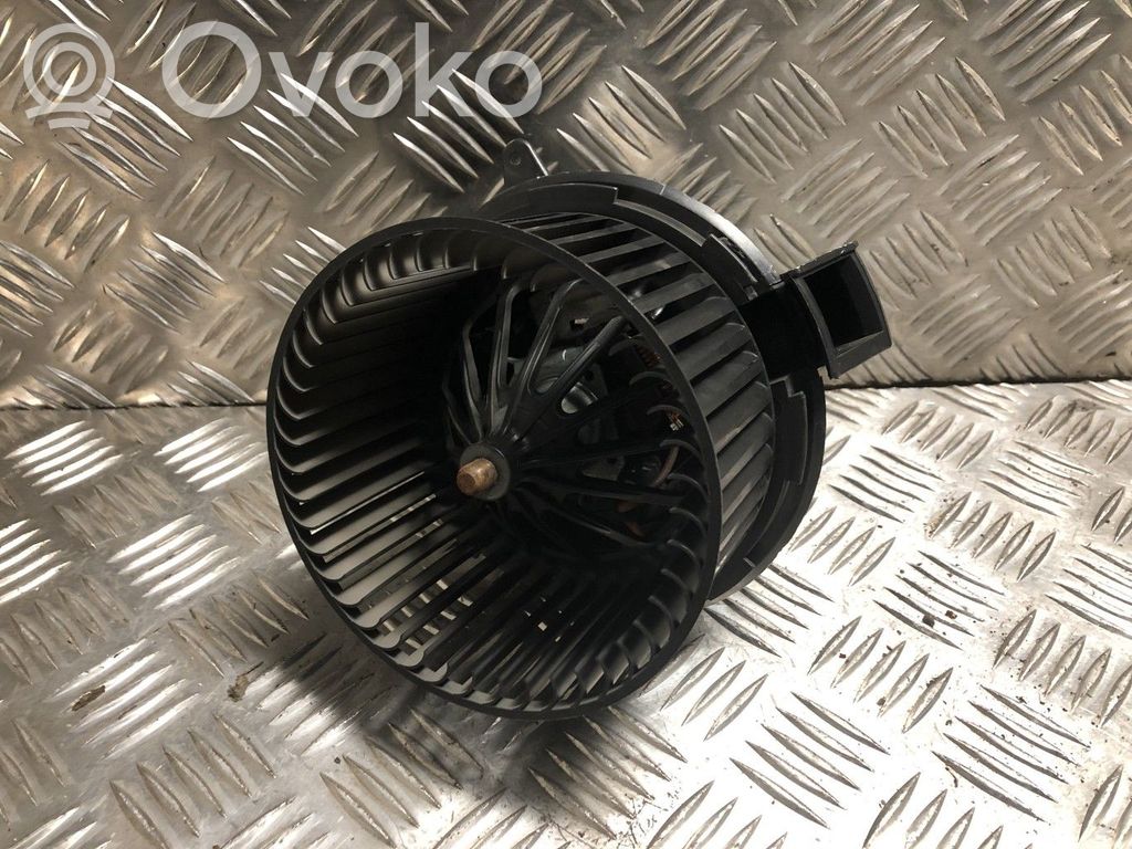Citroen DS3 Mazā radiatora ventilators 