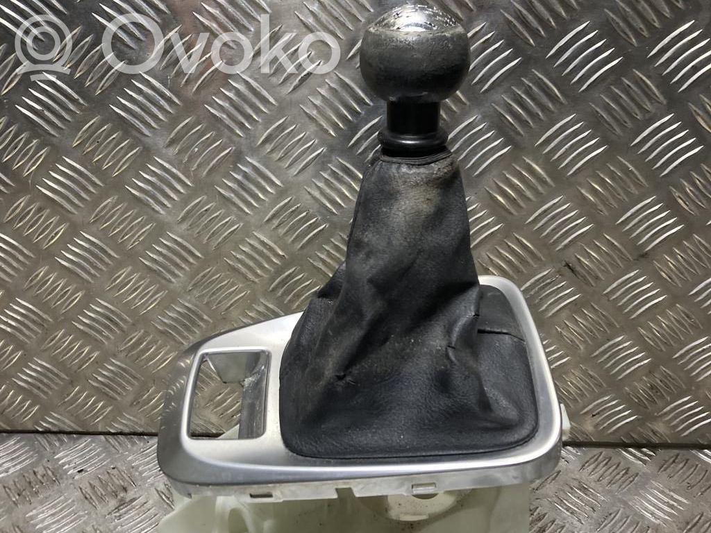 Peugeot Partner III Lewarek zmiany biegów / dolny 