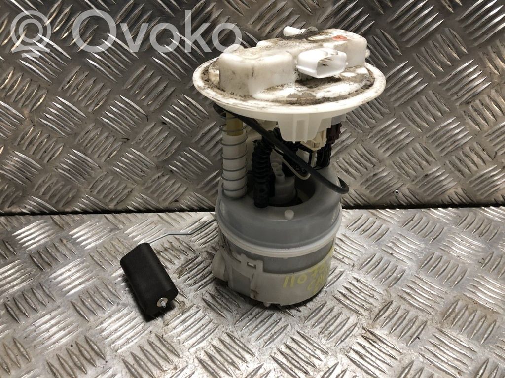 Renault Captur Pompa carburante immersa