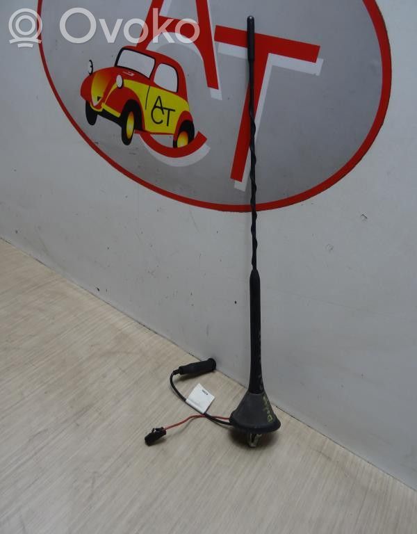 Dodge Caliber Antena radiowa