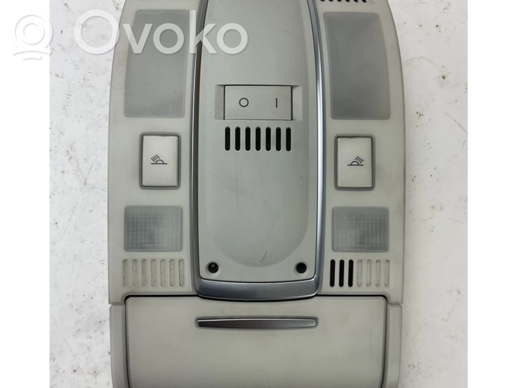 Etuistuimen valo   4F0951177,70103105,4F0910177