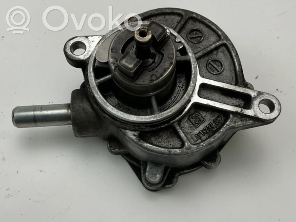 Mercedes-Benz C W204 Vacuum pump 