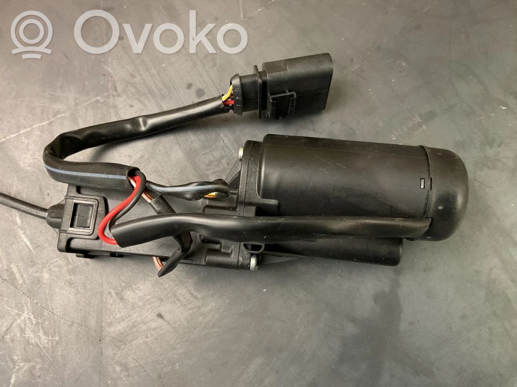 Audi A8 S8 D3 4E Tailgate/trunk/boot lock/catch/latch 