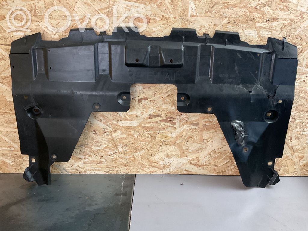Subaru Legacy Engine splash shield/under tray 