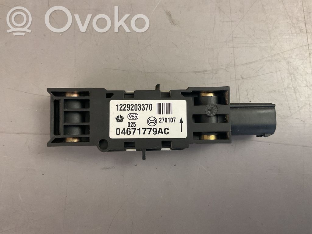Sensor impacto/accidente para activar Airbag   04671779AC,1229203370