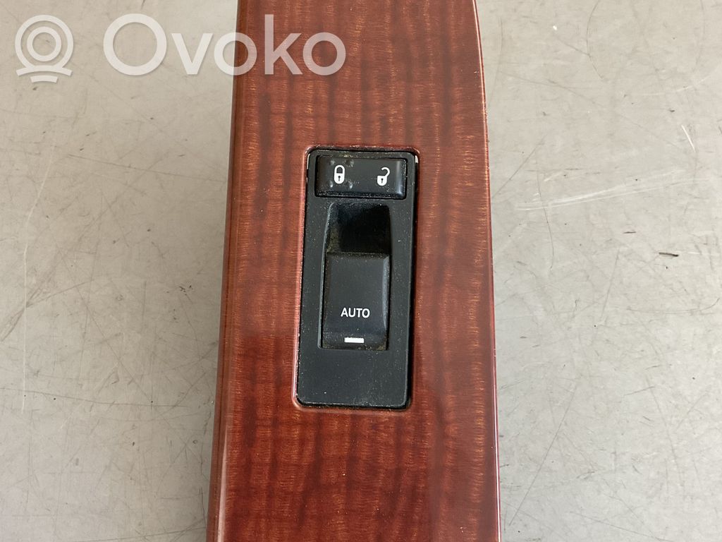 Front door window switch trim   X35008403TH