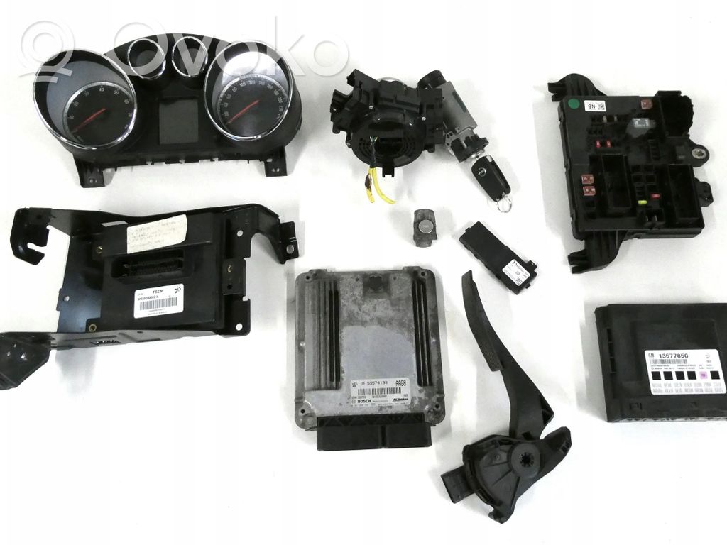 Opel Insignia A Engine control unit/module ECU 