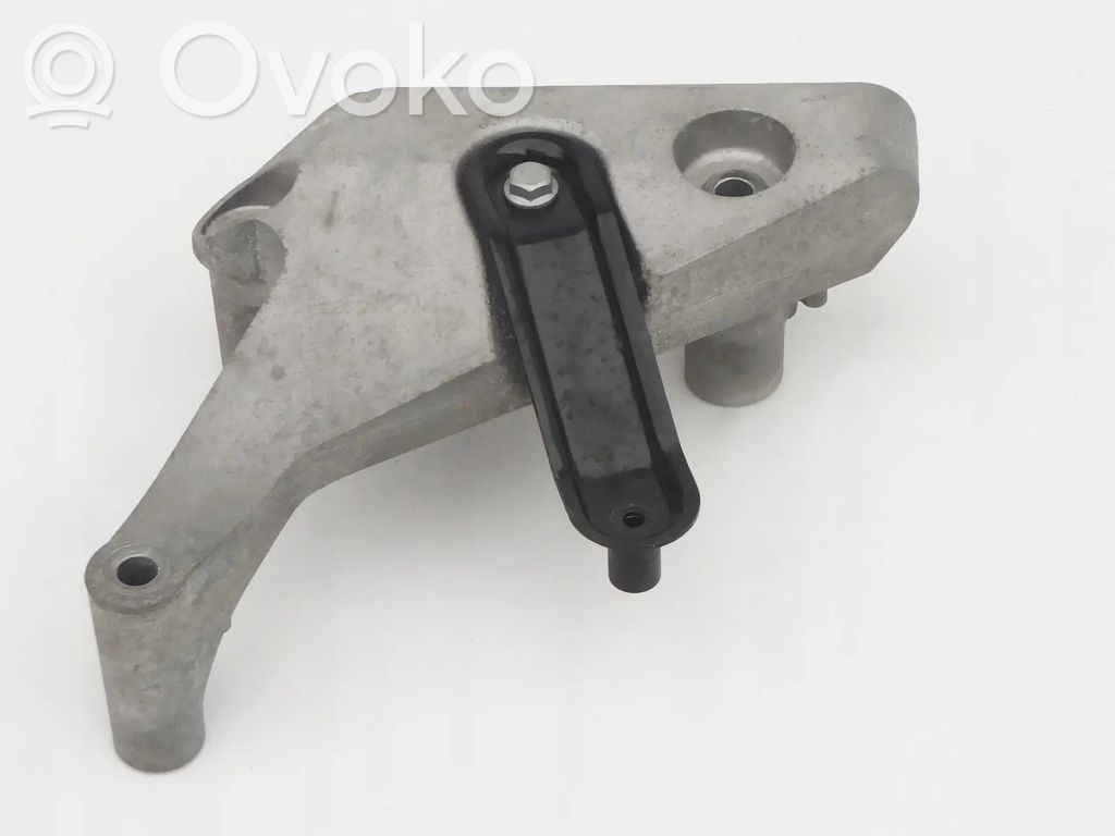 Engine mount bracket   22937294