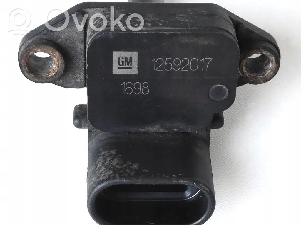 Opel Insignia A Intercooler pipe mounting bracket 