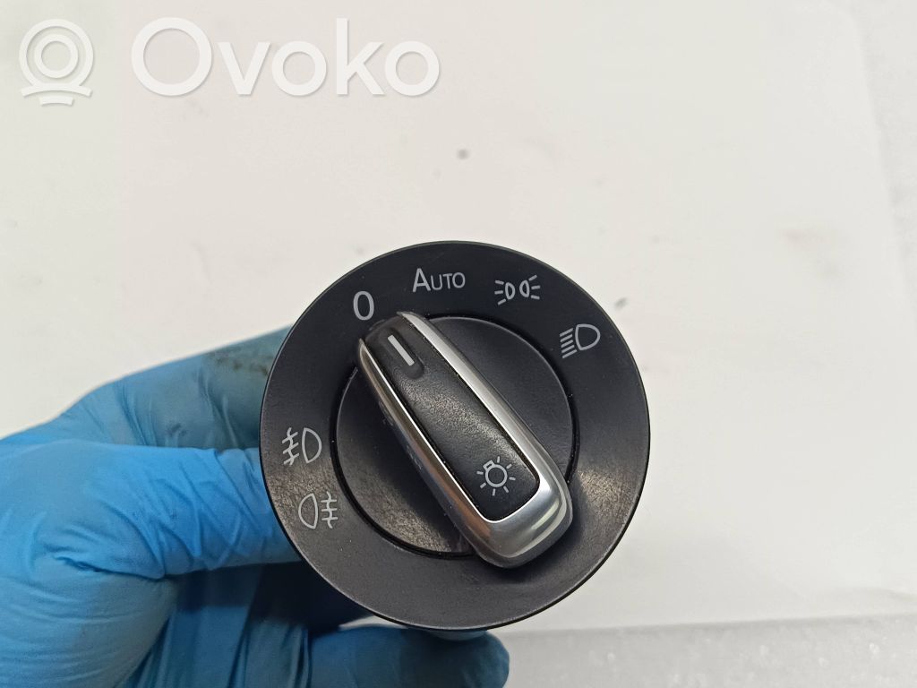Volkswagen PASSAT B7 Light switch 