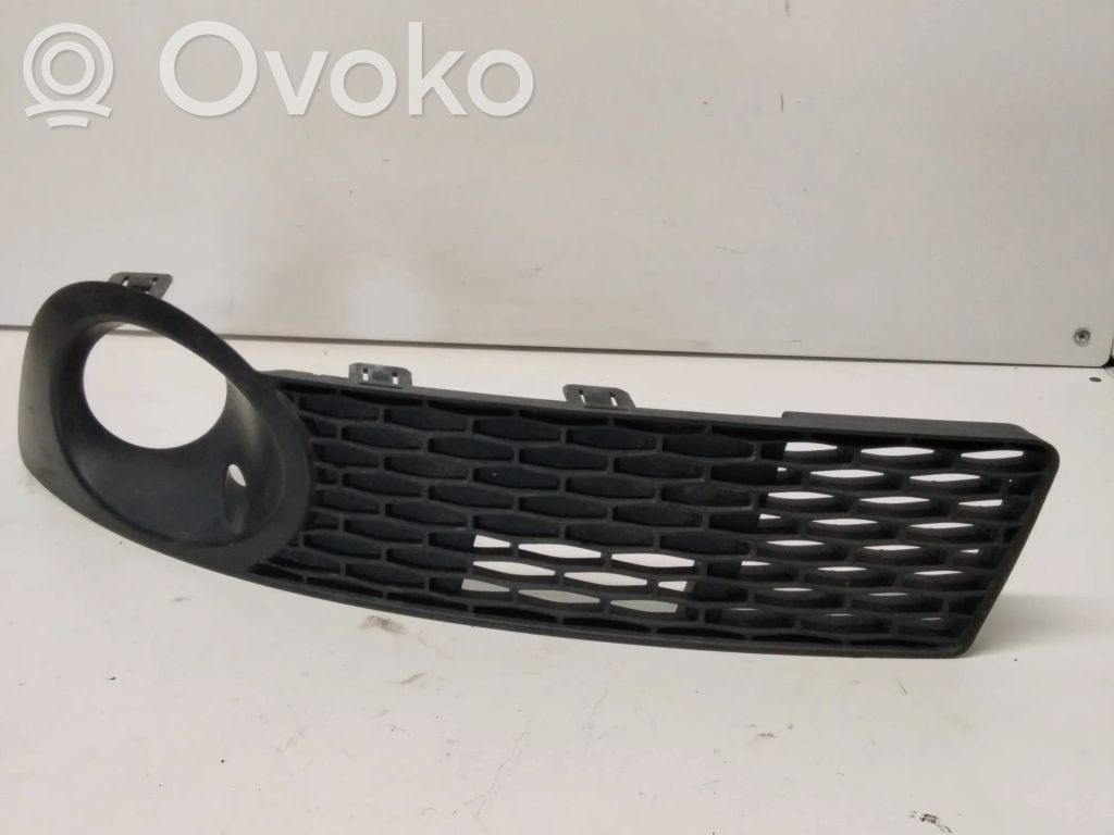 Saab 9-5 Front bumper lower grill 