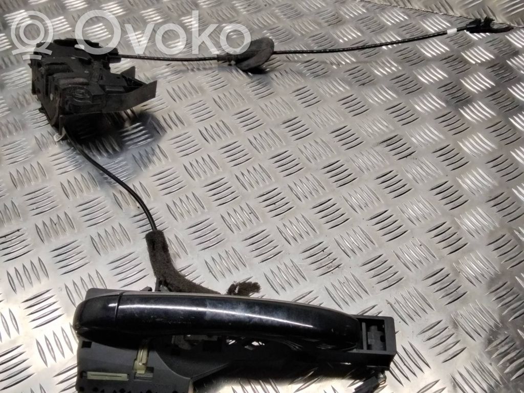 Renault Megane III Front door lock 