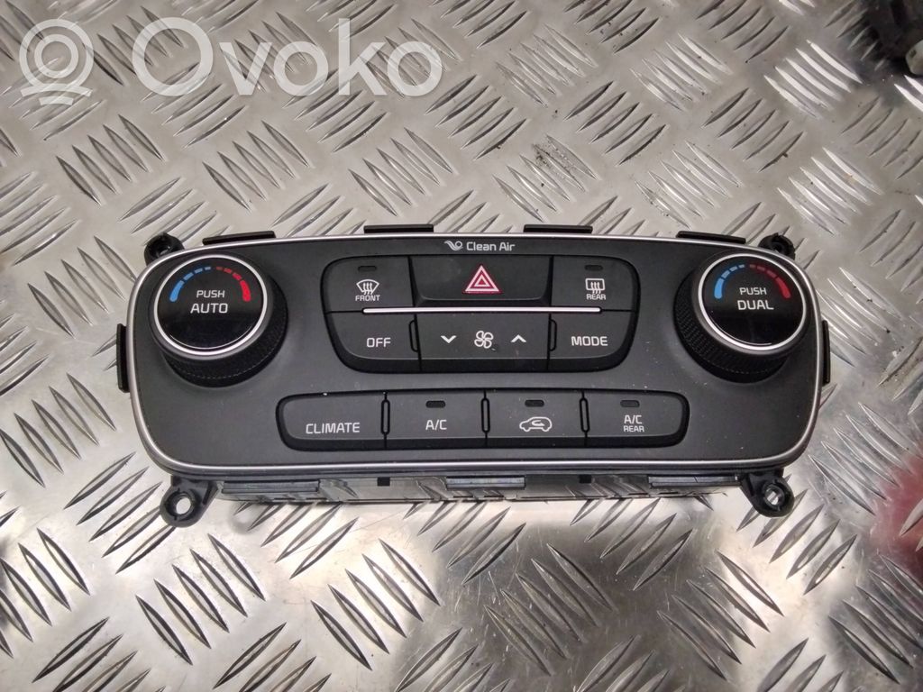 KIA Sorento Climate control unit 