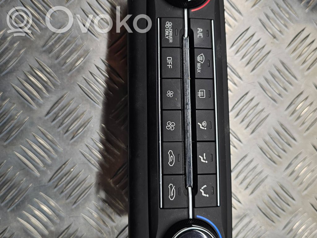 KIA Xceed Unidad de control climatización 