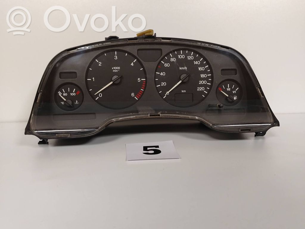 Opel Zafira A Speedometer (instrument cluster) 