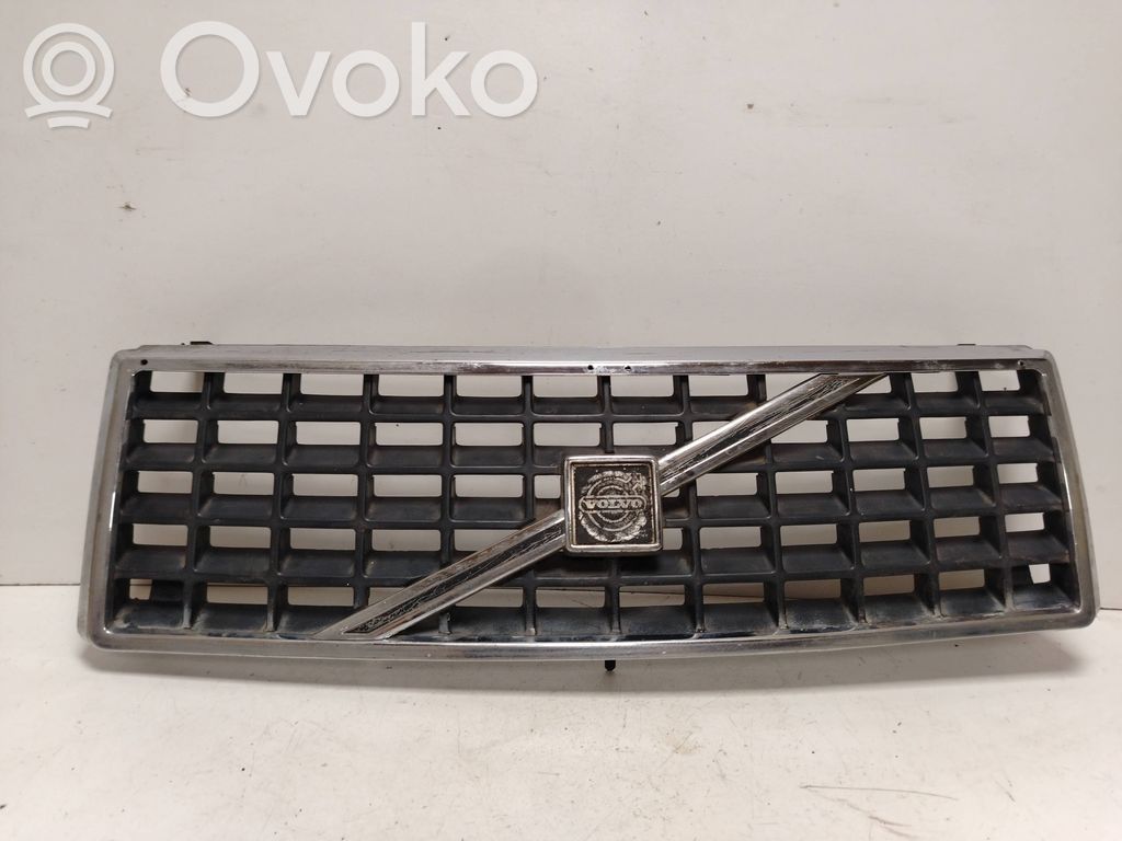 Volvo 440 Front grill 