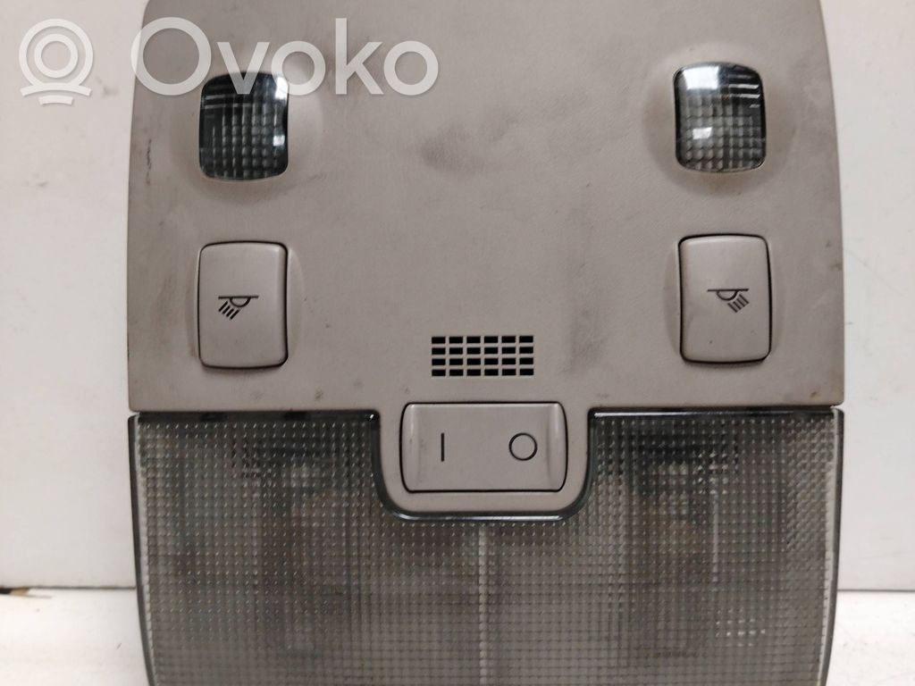 Audi A3 S3 8L Etuistuimen valo 