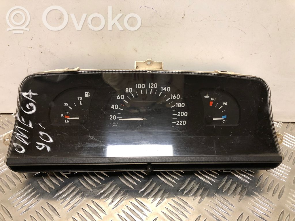 Opel Omega A Nopeusmittari (mittaristo) 
