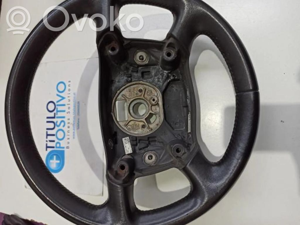 Ohjauspyörä   8E0000124