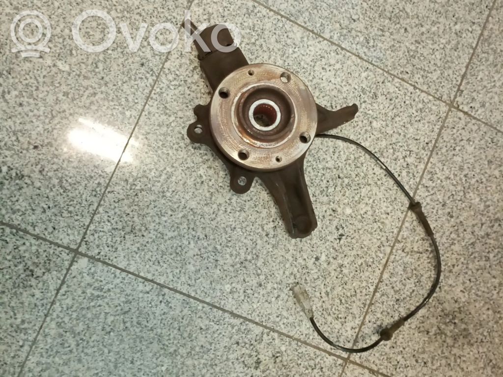 Front wheel hub