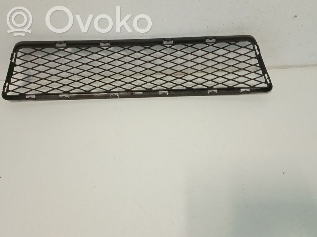 Front grill   15857711