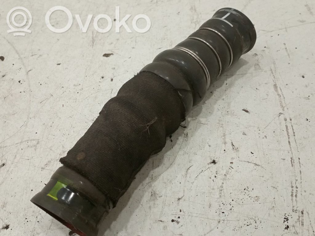 Välijäähdyttimen letku   6M516C646MC