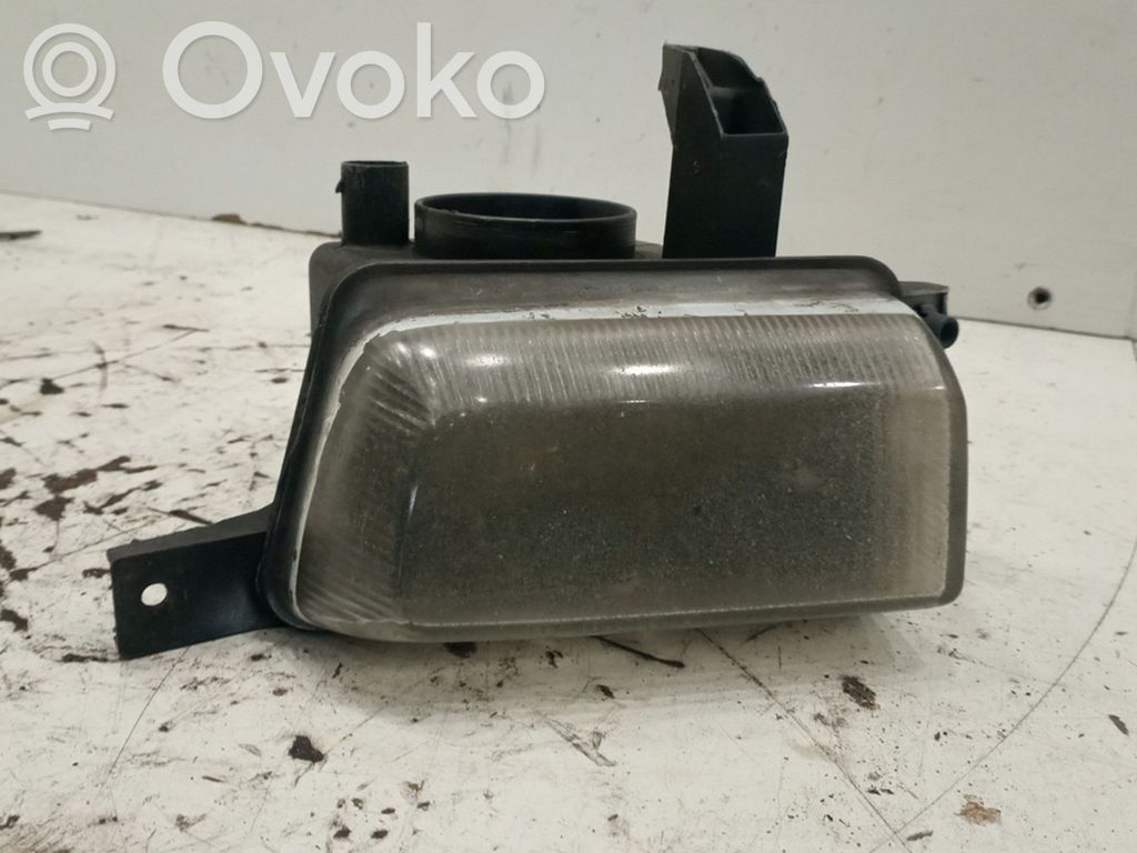 Miglas lukturis priekšā   90521672
