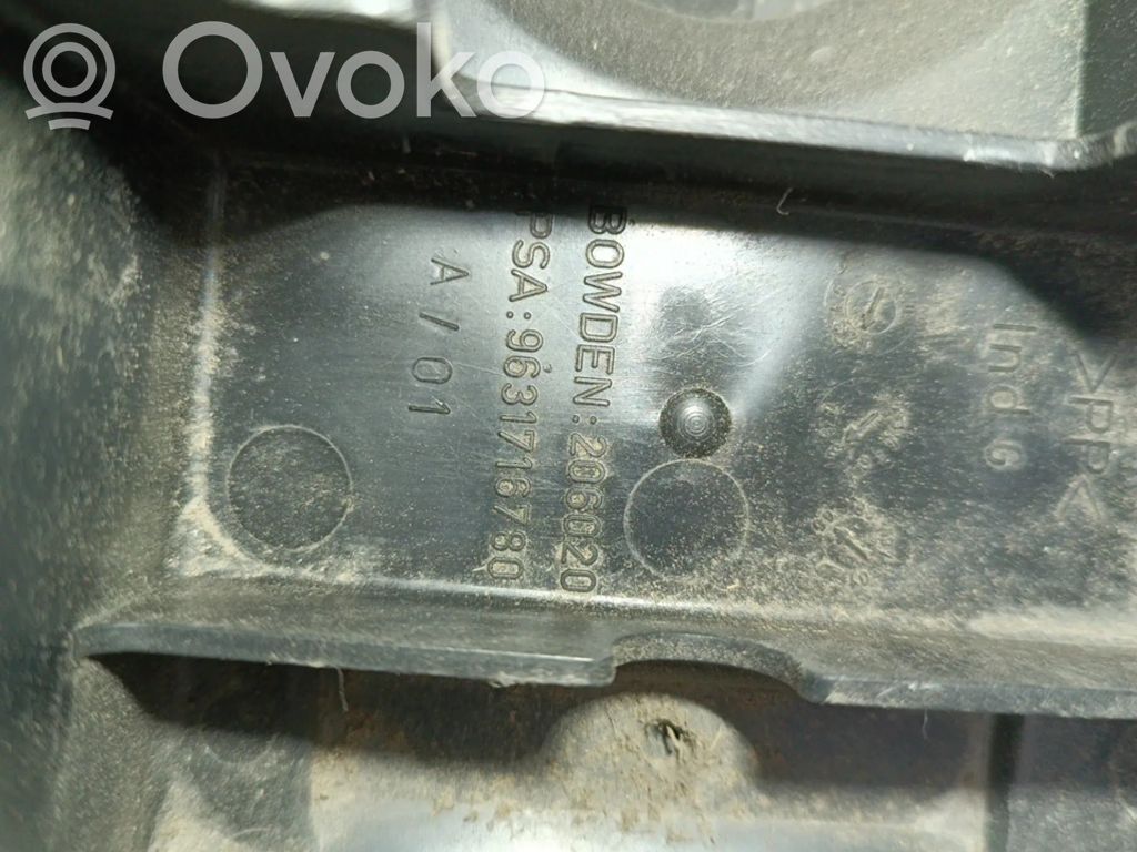 Bamperis   9631716780,70R15,PNEUT115