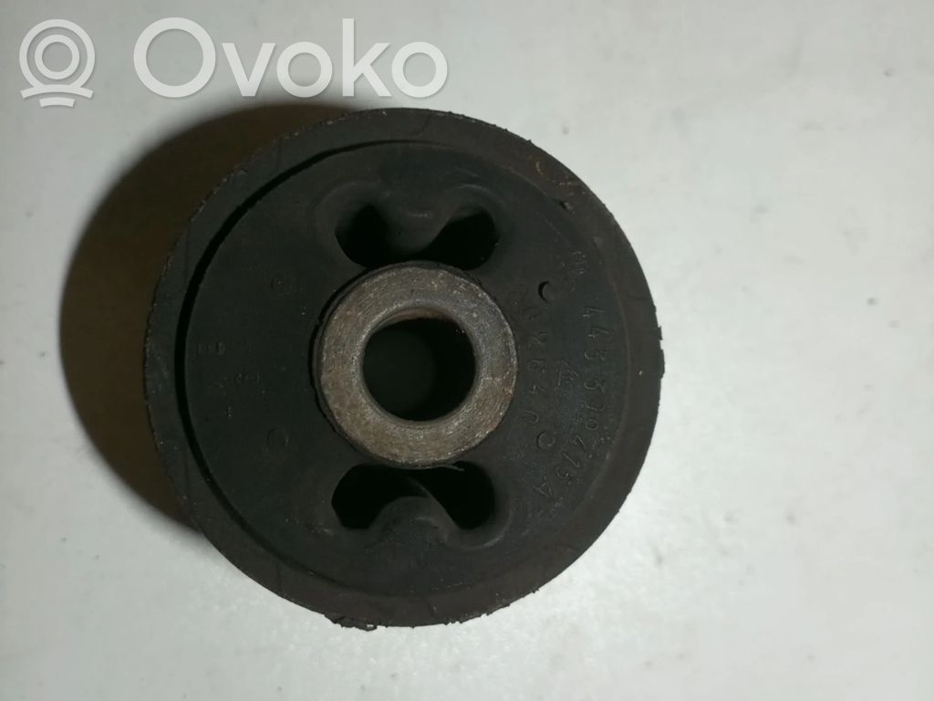Audi 100 200 5000 C3 Rear wheel hub spindle/knuckle 