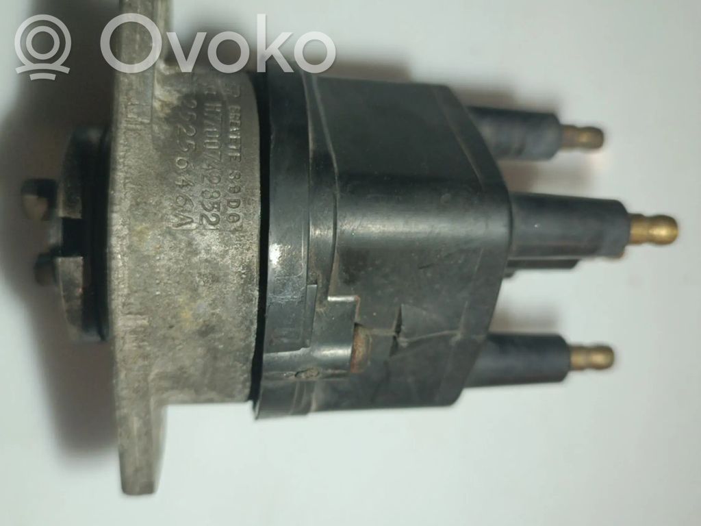 Ignition distributor   7700742852