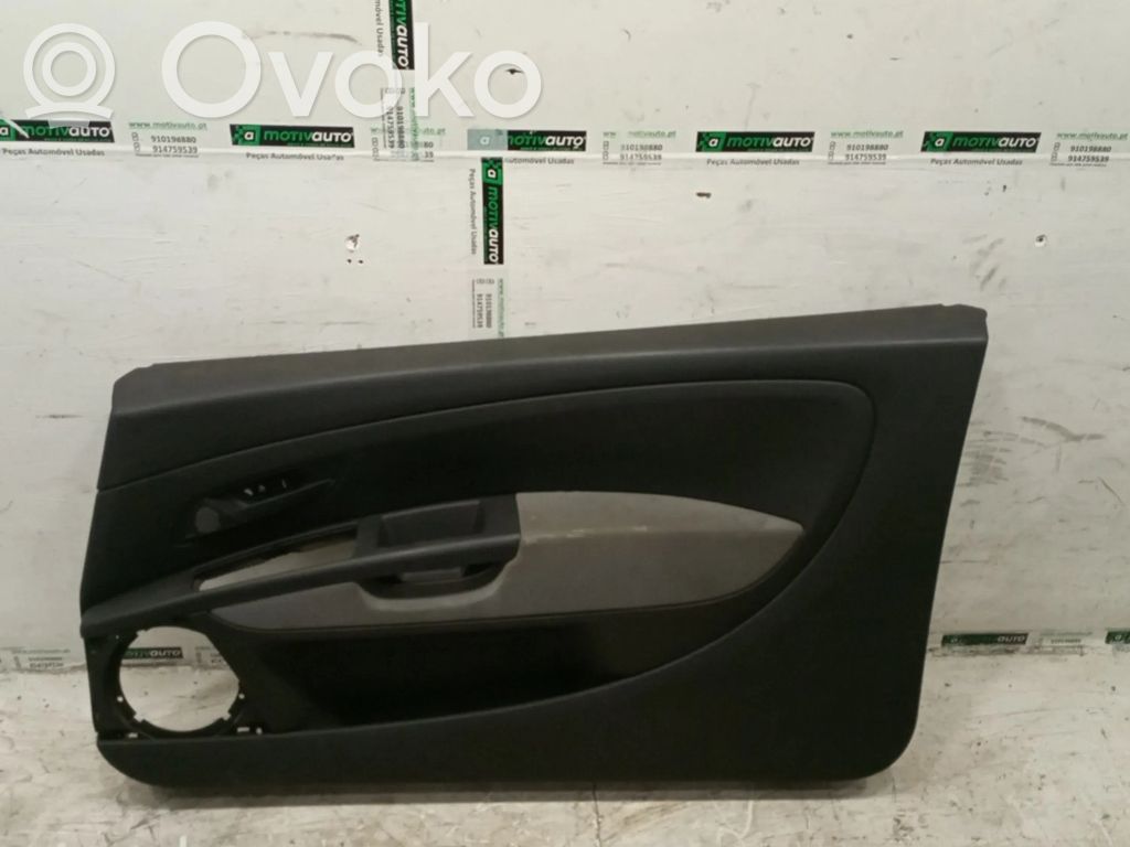Fiat Grande Punto Apmušimas priekinių durų (obšifke) 