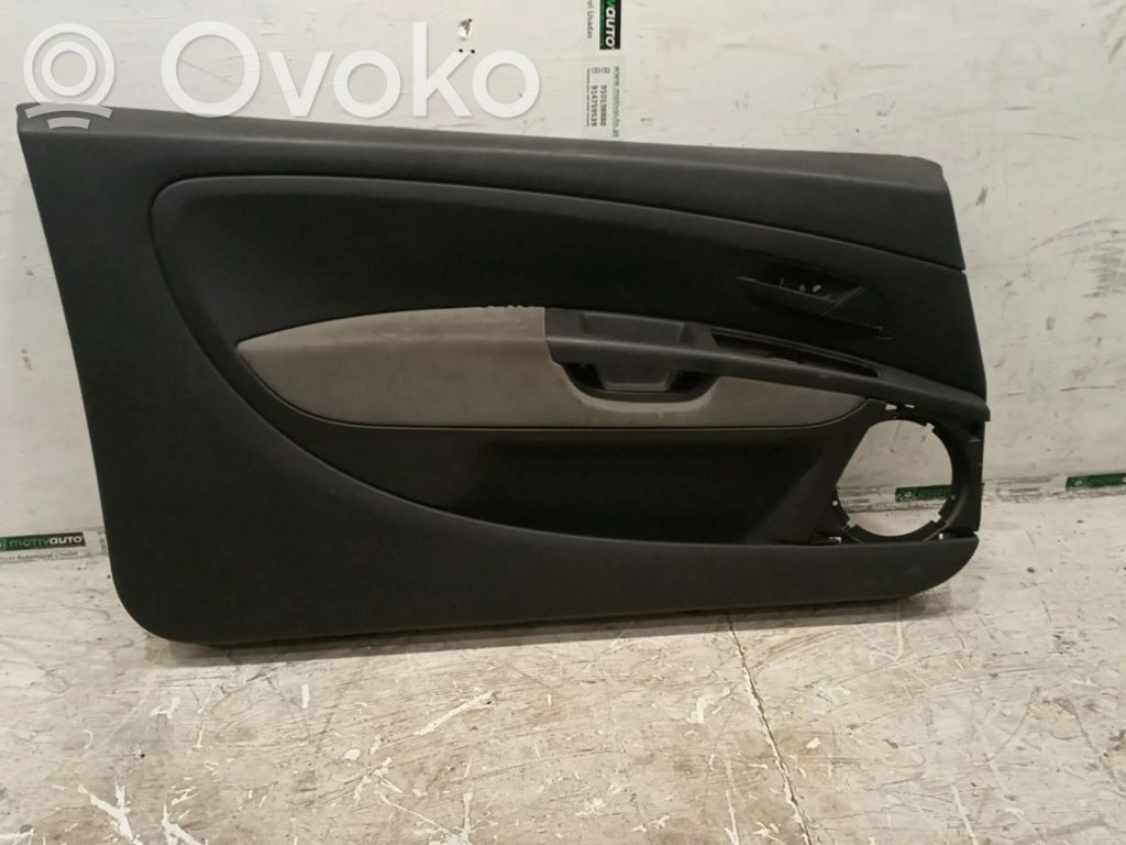 Fiat Grande Punto Apmušimas priekinių durų (obšifke) 
