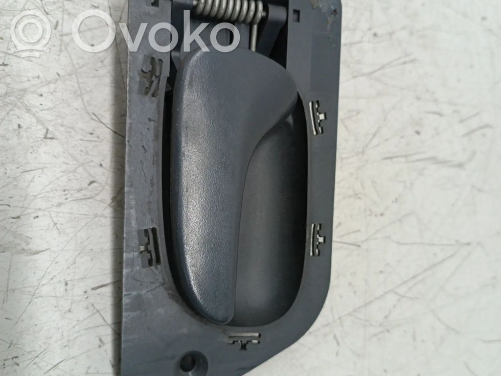 Apšuvums aizmugurējām durvīm   7700823286