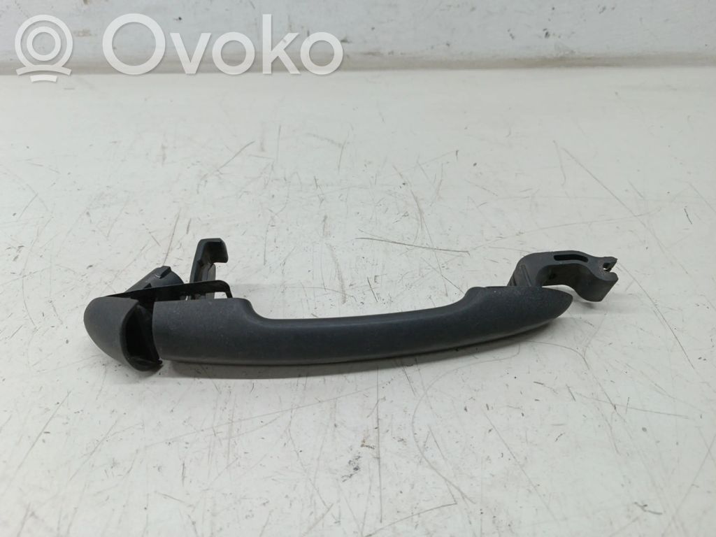 Renault Clio III Priekinė užrakinimo spynelė (prie rankenos) 