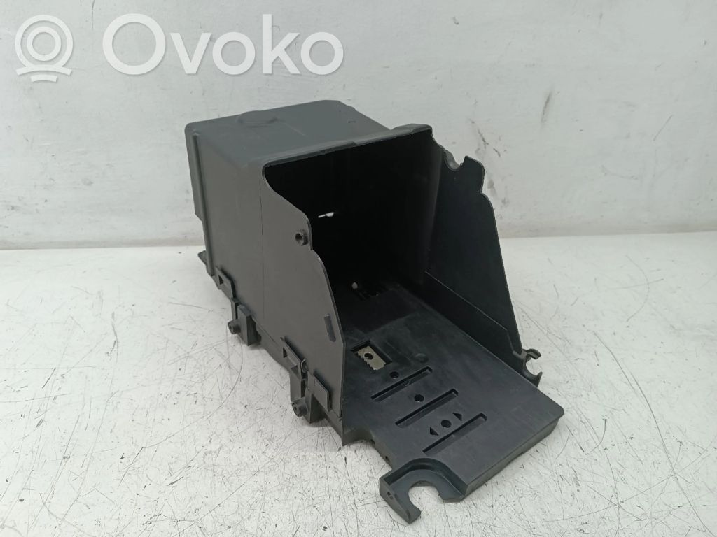 Carburador/distribuidor de combustible   6G9110757A