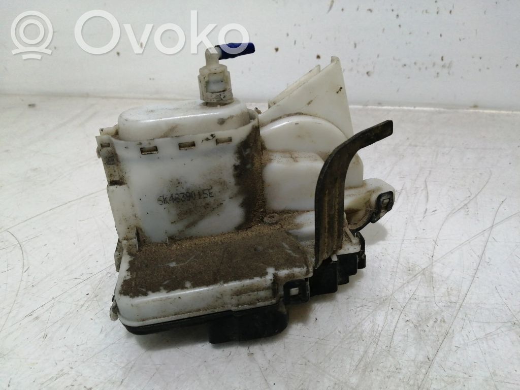 Zamek drzwi tylnych   R202218261
