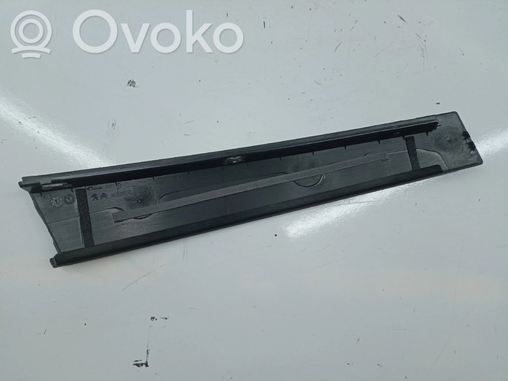 Priekinės durys   DIREITA,9678186980
