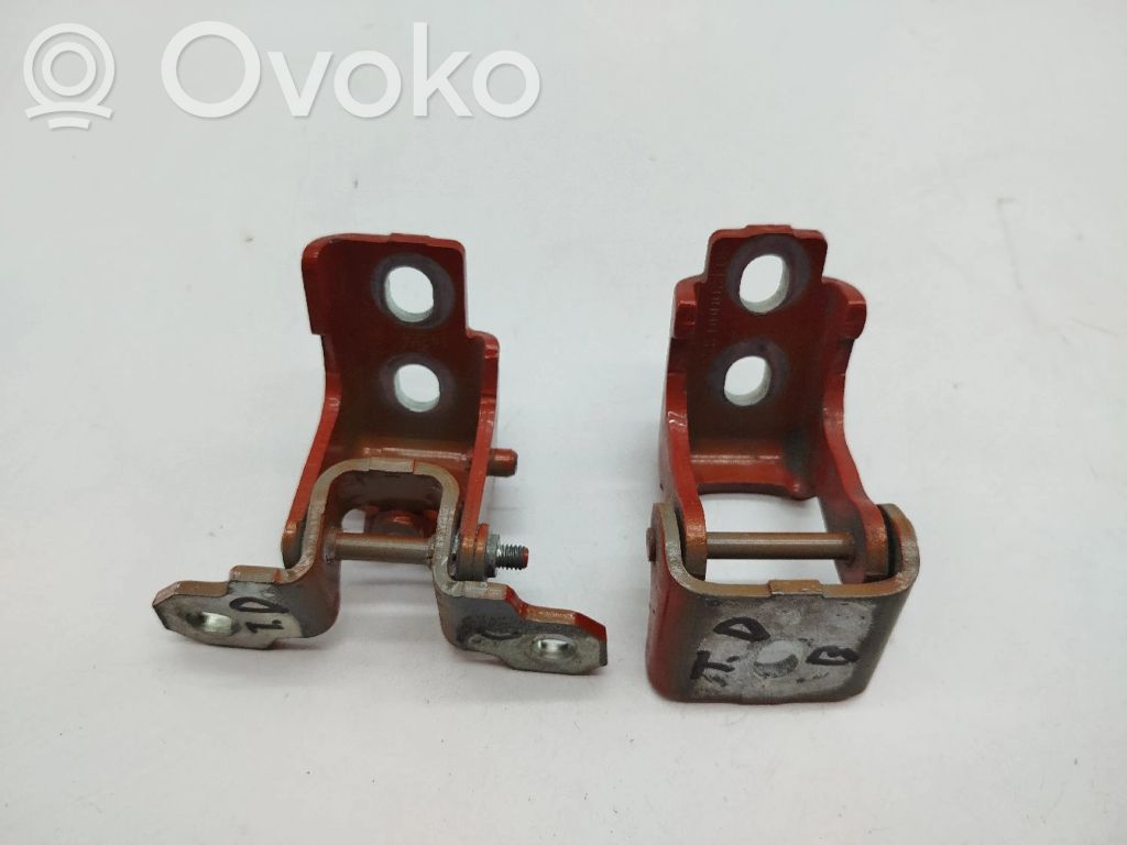 Etuoven yläsarana   804200003R,804000016R,TRASEIRADIREITA