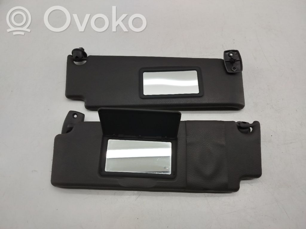 Sun visor clip/hook/bracket