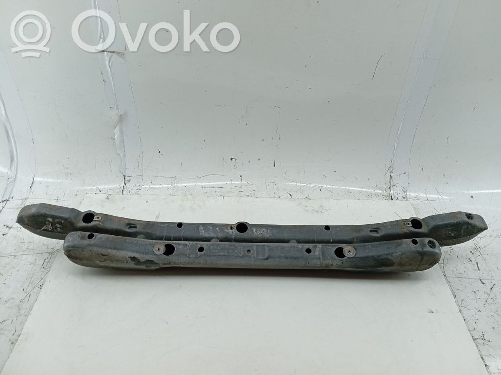 Peugeot 106 Takapuskurin tukipalkki 