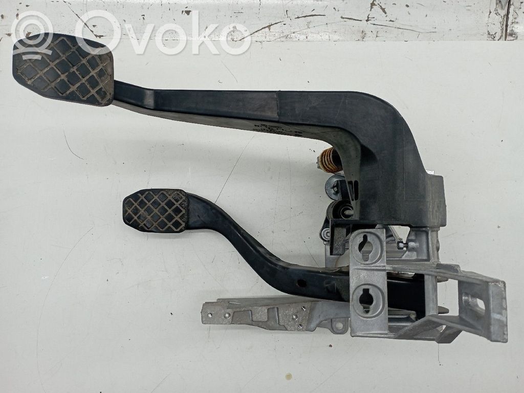 Conjunto de pedal   8E1721117,8E1721316