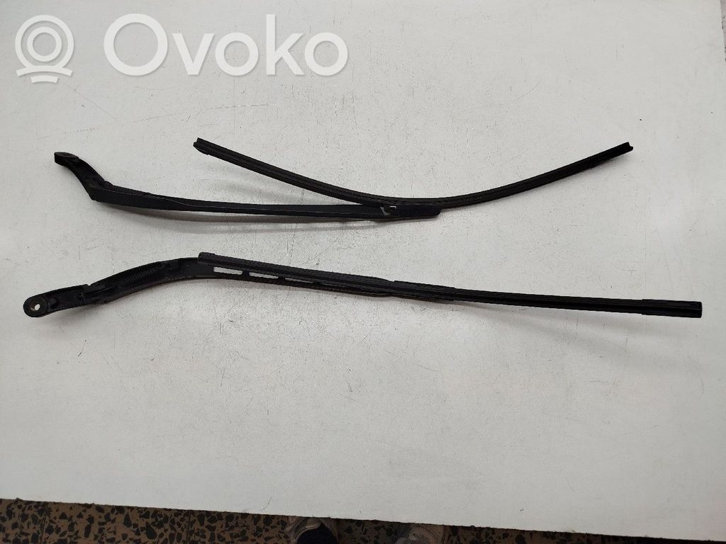 Front windscreen/windshield window   485174560,484974560